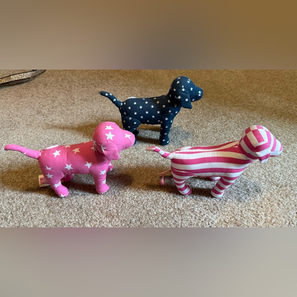 Like new, 3 “VOTE“ PINK dogs